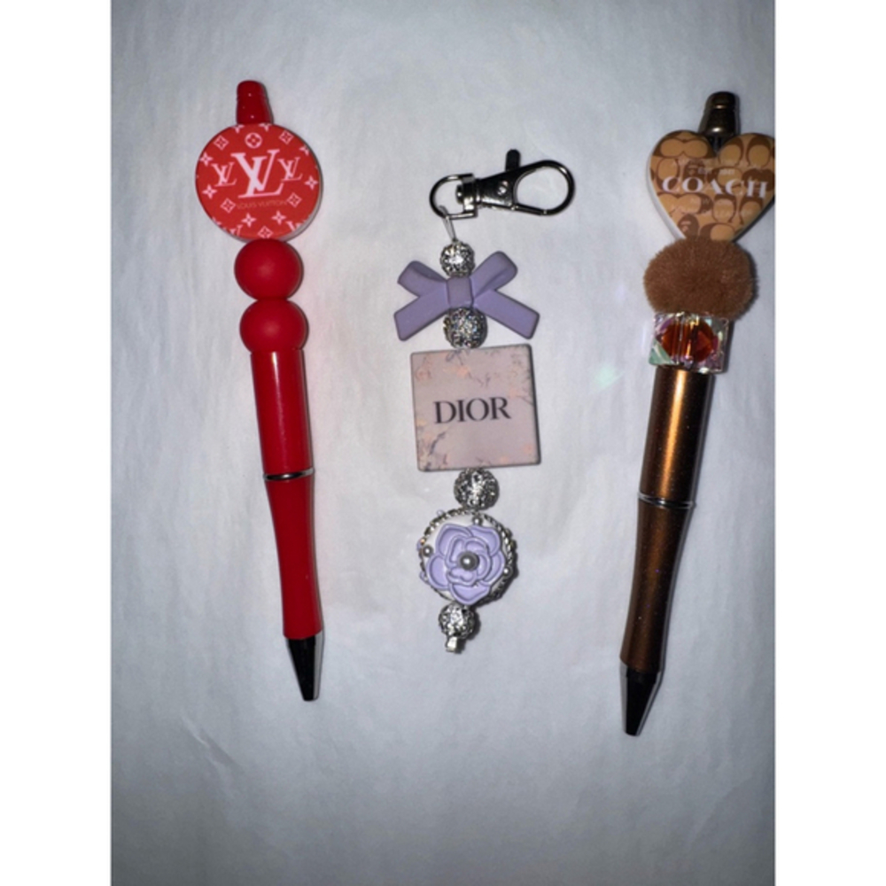 Fashion pens, and keychain bundle​